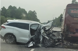 Tai nạn giao thông trên cao tốc Nội Bài - Lào Cai, 2 người thương vong