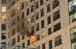 Hà Nội: Dập tắt đám cháy tại căn hộ tầng 6 chung cư