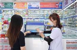 Long Châu đón khách hàng thứ 33 triệu: Cột mốc tự hào trên hành trình kiên tâm chăm sóc sức khỏe Việt Nam