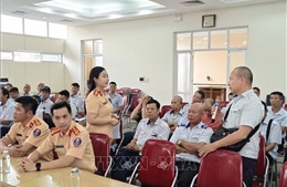 Tuyên truyền pháp luật, nâng cao an toàn vận tải hành khách công cộng