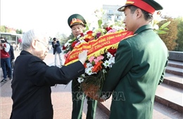 Tổng Bí thư Nguyễn Phú Trọng dâng hoa tại Tượng đài Bác Hồ ở Moskva, LB Nga