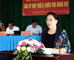 Chủ tịch Quốc hội Nguyễn Thị Kim Ngân tiếp xúc cử tri tại TP Cần Thơ
