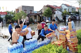 Điện thăm hỏi các tỉnh miền Trung bị thiệt hại do mưa lũ gây ra