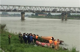 Tìm thấy thi thể nữ sinh tự tử ở cầu Hồ, Bắc Ninh