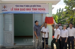 Xây dựng Công đoàn Viên chức Việt Nam từng bước vững mạnh 