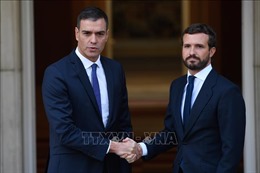 Thủ tướng Tây Ban Nha tổ chức họp khẩn về biểu tình bạo lực tại Catalonia