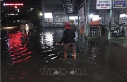 Mưa lớn gây ngập nhiều khu vực tại TP Hồ Chí Minh