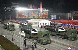Triều Tiên phô diễn nhiều vũ khí tối tân trong lễ duyệt binh 