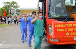 200 bác sỹ tình nguyện Quảng Ninh sang hỗ trợ Bắc Giang chống dịch