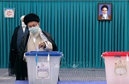 Hàng triệu cử tri Iran đi bỏ phiếu bầu Tổng thống