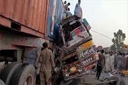 Xe buýt lao xuống khe núi ở Pakistan, ít nhất 18 người thiệt mạng