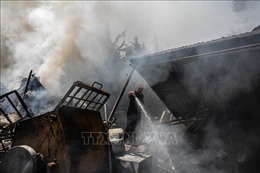 Cháy rừng thiêu rụi hàng chục nhà dân tại Hy Lạp
