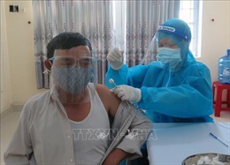 Phú Yên: Tổ chức tiêm vaccine cho người có công với cách mạng