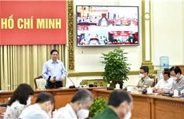 Thủ tướng: Tiếp tục hỗ trợ TP Hồ Chí Minh chống dịch COVID-19 trong giai đoạn cao điểm nhất