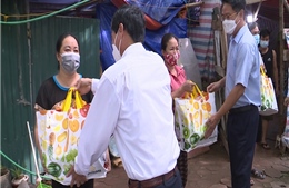 Hà Nội: Quận Hà Đông với phong trào &#39;Vì công nhân mắc kẹt&#39; do giãn cách xã hội