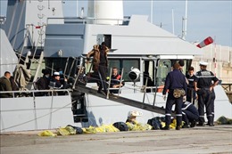 Pháp: Giải cứu 243 người di cư tại eo biển Manche 