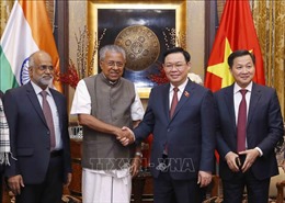 Chủ tịch Quốc hội Vương Đình Huệ tiếp Thủ hiến bang Kerala của Ấn Độ