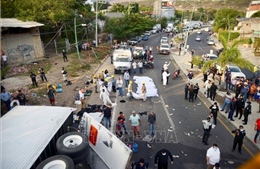  Ít nhất 49 người bị thiệt mạng trong vụ lật xe tải tại Chiapas, Mexico