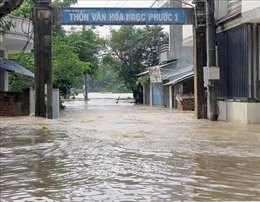 Phú Yên: Nước lũ chưa rút, thành phố Tuy Hòa vẫn ngập nặng