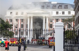 Thêm tội danh khủng bố cho nghi phạm đốt tòa nhà Quốc hội Nam Phi