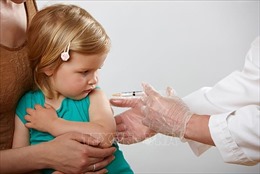 Anh: Tiêm vaccine ngừa COVID-19 cho trẻ em có nguy cơ cao từ 5-11 tuổi 