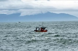 Quảng Nam: Ca nô chở nhiều du khách bị lật trên biển Cửa Đại