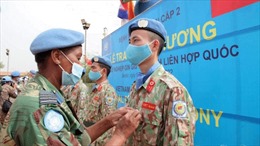 Các bác sĩ Bệnh viện dã chiến cấp 2 số 3 được trao Huy chương gìn giữ hòa bình LHQ