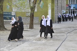 Hàng chục nghìn nữ sinh tại Afghanistan quay trở lại trường học