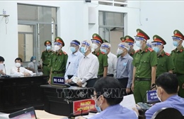 Khánh Hòa: Xét xử 7 cựu quan chức với tội danh &#39;Vi phạm các quy định quản lý đất đai&#39;