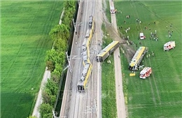 Tàu hỏa bị trật đường ray tại Áo khiến 11 người thương vong