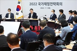 Lãnh đạo Hàn Quốc thảo luận biện pháp đối phó dịch COVID-19 tái bùng phát