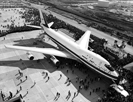 Boeing chia tay &#39;Nữ hoàng Bầu trời&#39; 747 bằng lễ bàn giao đặc biệt