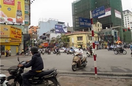 Hà Nội: Phân luồng để giảm ùn tắc trên đường Quốc Tử Giám