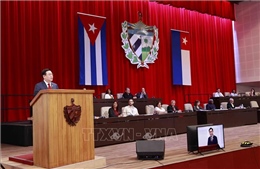 Chủ tịch Quốc hội Vương Đình Huệ phát biểu tại phiên họp đặc biệt của Quốc hội Cuba