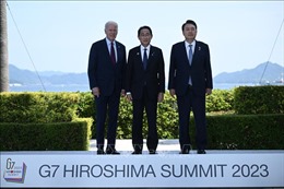 Tổng thống Joe Biden mời lãnh đạo Nhật Bản và Hàn Quốc đến Mỹ hội đàm