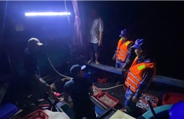Thừa Thiên – Huế: Tạm giữ một tàu cá khai thác giã cào trái phép trong đêm