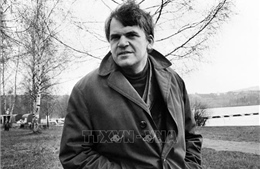 Quê hương Séc tiếc thương nhà văn Milan Kundera