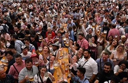 Khai mạc Lễ hội bia Oktoberfest tại Đức