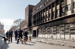 Nam Phi thắt chặt quản lý các tòa nhà bị chiếm dụng sau vụ cháy tại Johannesburg