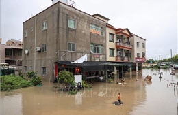 Trung Quốc gia hạn cảnh báo màu vàng về mưa bão 