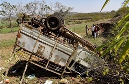 Ấn Độ: Tai nạn lật xe ô tô khiến ít nhất 15 người thiệt mạng