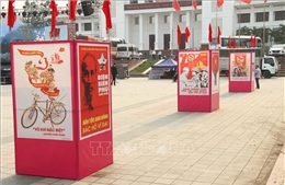 70 năm Chiến thắng Điện Biên Phủ: Triển lãm 70 bức tranh cổ động tuyên truyền tấm lớn
