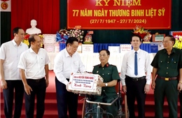 Trưởng Ban Tuyên giáo Trung ương thăm Trung tâm Điều dưỡng người có công tỉnh Phú Thọ