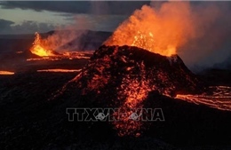 Núi lửa Sundhnuks ở Iceland phun trào