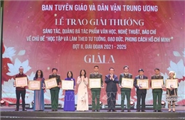 Trao giải sáng tác về &#39;Học tập và làm theo tư tưởng, đạo đức, phong cách Hồ Chí Minh&#39; 