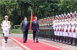 Chủ tịch nước Lương Cường chủ trì lễ đón cấp Nhà nước Tổng thống Cộng hòa Pháp