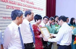 Gặp mặt Người làm báo tiêu biểu nhân Kỷ niệm 100 năm Ngày Báo chí Cách mạng Việt Nam