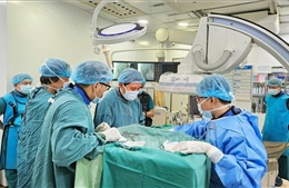 Cứu sống người đàn ông hai lần ngừng tim trong lúc ngủ
