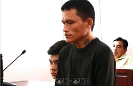 Bản án nghiêm khắc cho kẻ côn đồ vô cớ đâm người, đốt xe