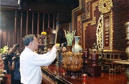 Tổng Bí thư Tô Lâm dâng hương tưởng niệm các Anh hùng, Liệt sĩ tại Điện Biên
